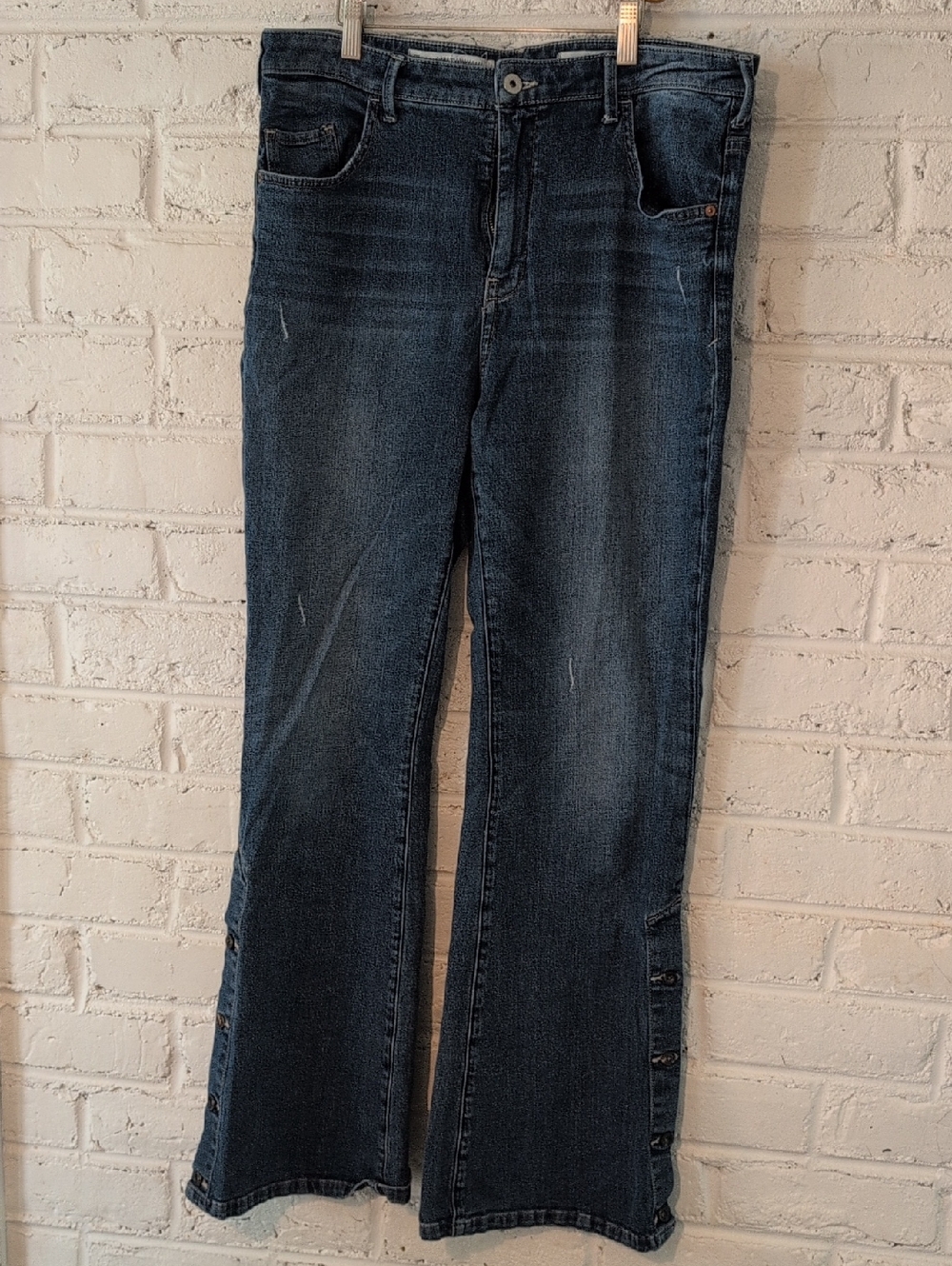Pilcro High Rise bootcut flared Button Jeans - Classic Denim